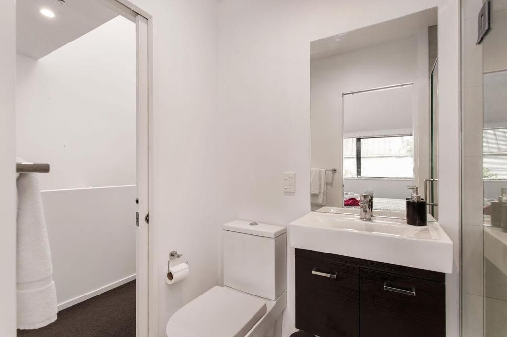 Apartamento Funky Spacious 2bdrms 2bthrms Free Covered Park. Christchurch