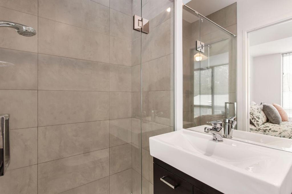 Apartamento Funky Spacious 2bdrms 2bthrms Free Covered Park.
