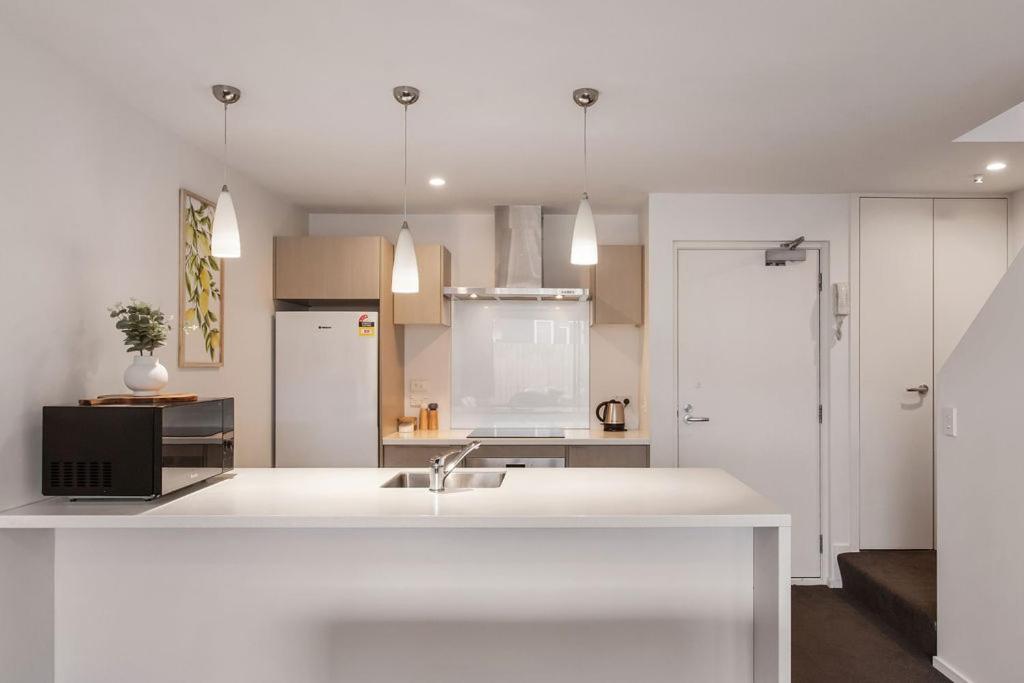 Apartamento Funky Spacious 2bdrms 2bthrms Free Covered Park. Christchurch